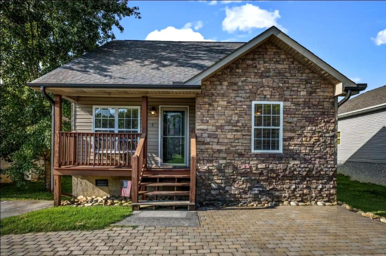 Creekside Cottage