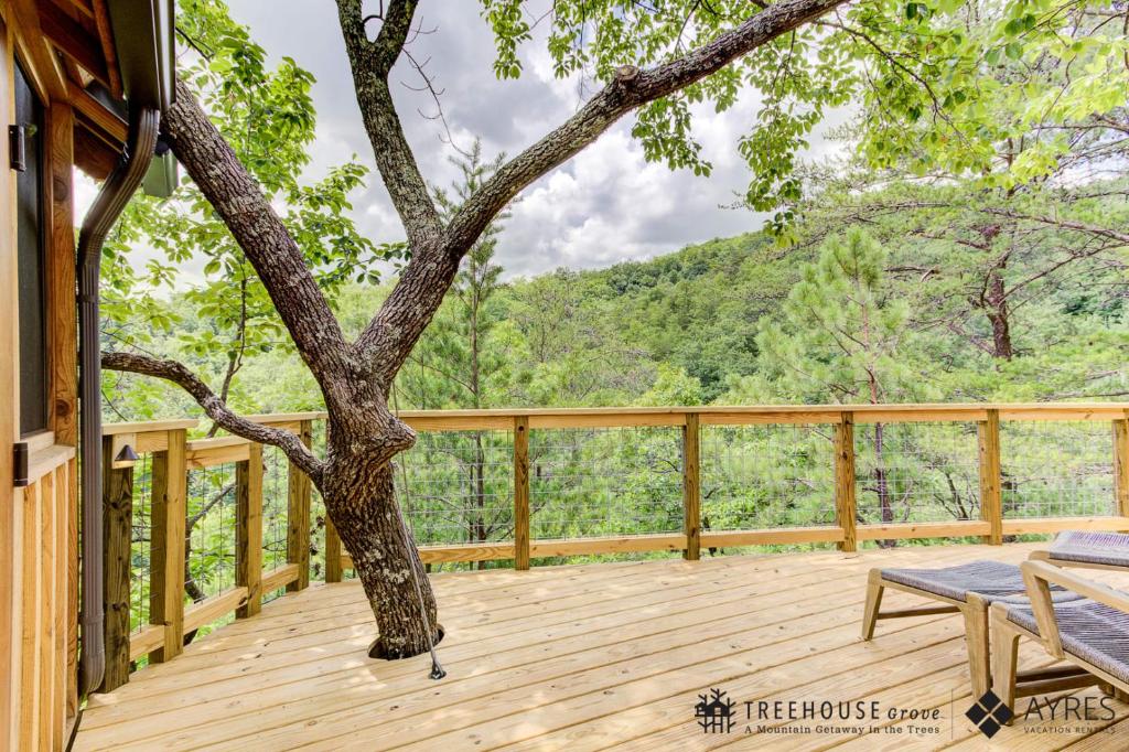 The Moosewood at Treehouse Grove